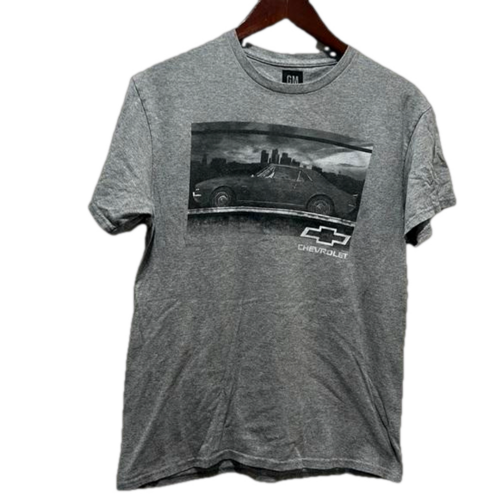 GM men’s t gray shirt GUC size M